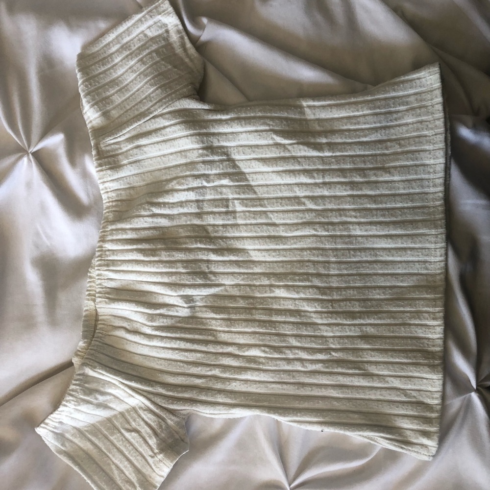 Ribbed off the shoulder crop top